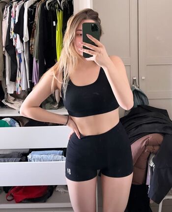 Full leaked Miafitz private onlyfans photo