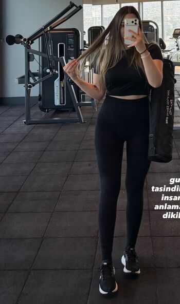 Full leaked Miafitz private photo