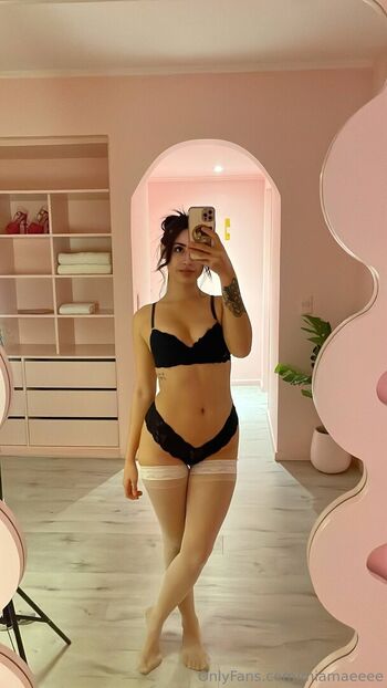Full leaked Miamaeeee private photo