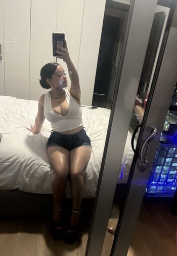 Full leaked Miamiimamiiii private onlyfans photo