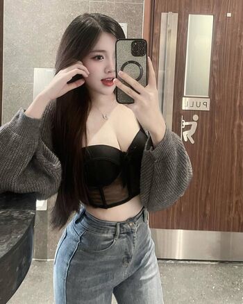 Full leaked Mianh private photo