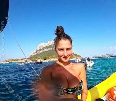 Full leaked Mianina private photo