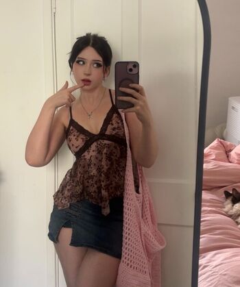 Full leaked Miaowiee private photo