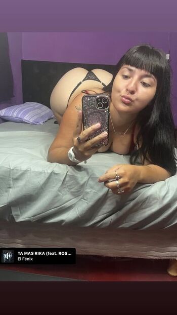 Full leaked Micamansillaa private onlyfans photo