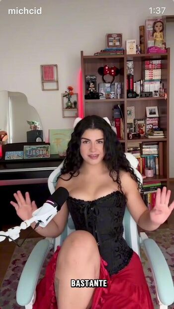 Full leaked Michcid private onlyfans photo