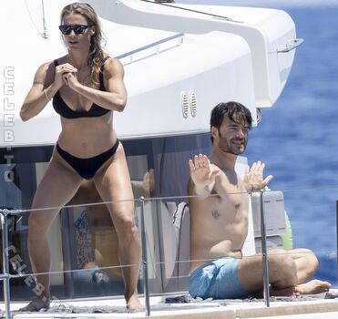 Full leaked Michelle hunziker private photo
