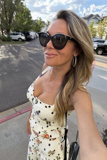 Full leaked Michellek private photo