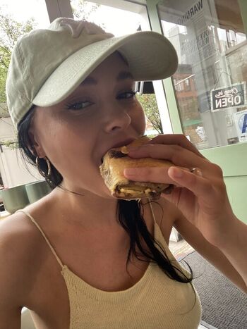 Full leaked Michelleyroo private photo