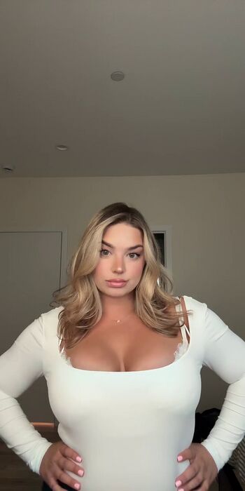 Full leaked Michhelleex private photo