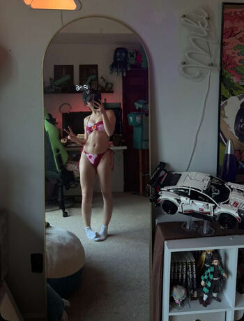 Full leaked Midget miki private photo