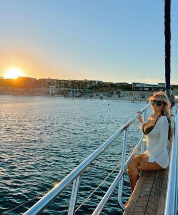 Full leaked Midnight cami private onlyfans photo