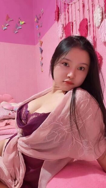 Full leaked Mietektek private photo