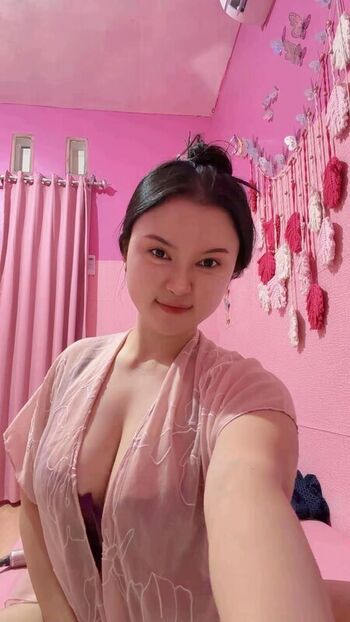 Full leaked Mietektek private photo
