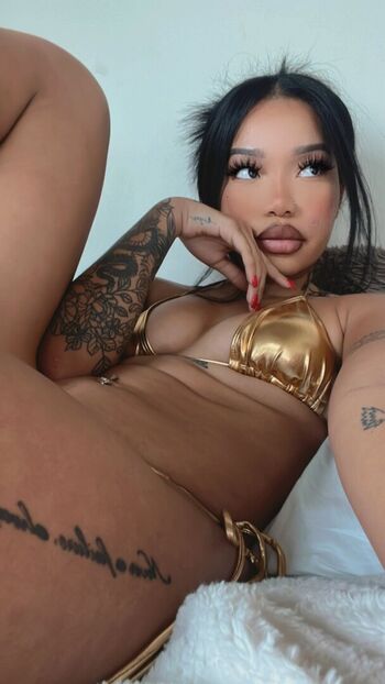 Full leaked Mikaadenise private photo