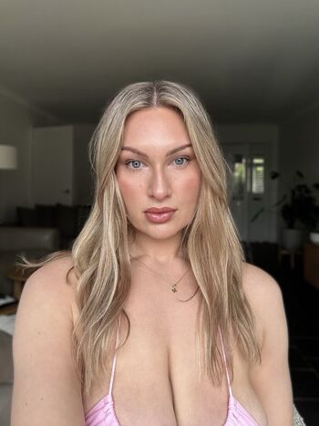 Full leaked Mikaelamkay private photo