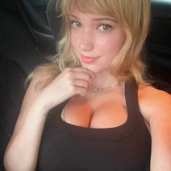 Full leaked Mikahhlynn private onlyfans photo