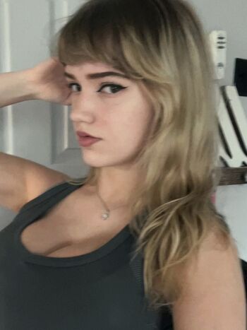 Full leaked Mikahhlynn private photo