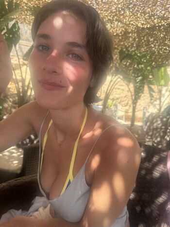 Full leaked Mikaila private photo