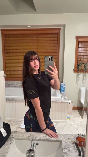 Full leaked Mikayla campinos  page private onlyfans photo