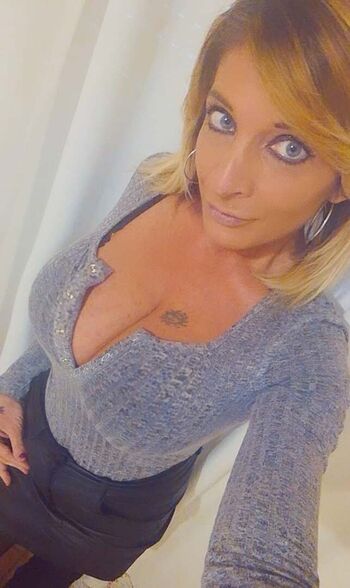 Full leaked Mikela lattanzi private photo