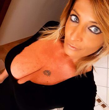 Full leaked Mikela lattanzi private photo