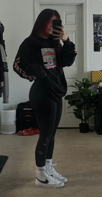 Full leaked Mikiexe private photo