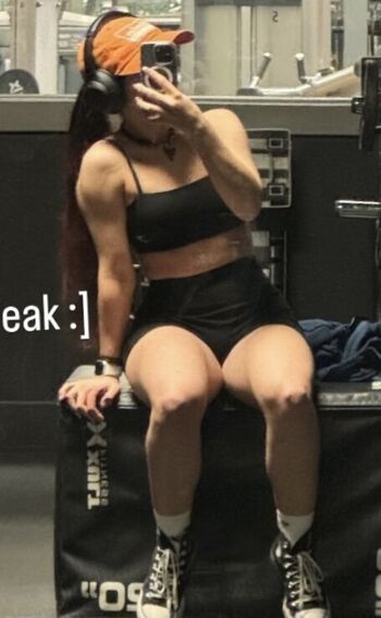 Full leaked Mikiexe page private photo