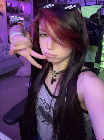 Full leaked Mikiexe page private photo