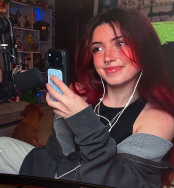 Full leaked Mikiexe page private photo