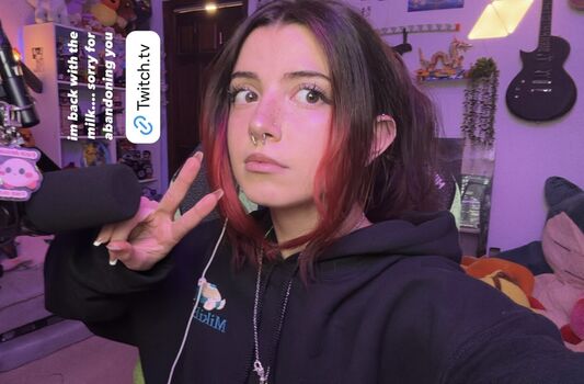 Full leaked Mikiexe page private photo