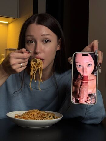 Full leaked Mikimakey private onlyfans photo