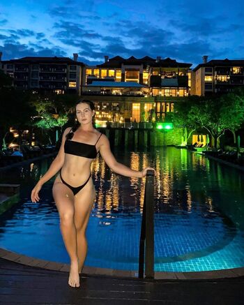 Full leaked Milan bella comley private photo