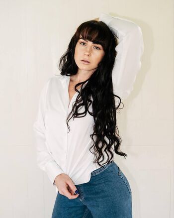 Full leaked Milan bella comley private photo