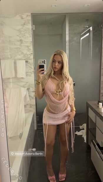 Full leaked Milaneedls private photo