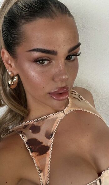 Full leaked Milaneedls private photo