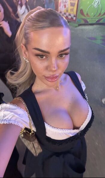Full leaked Milaneedls private photo