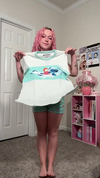 Full leaked Mildhippie page private photo
