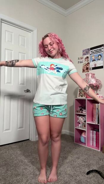 Full leaked Mildhippie page private photo