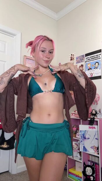 Full leaked Mildhippie page private photo