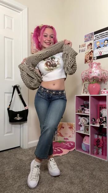 Full leaked Mildhippie page private photo