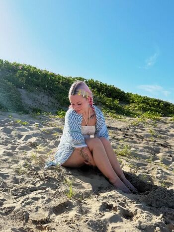 Full leaked Mildhippie private photo