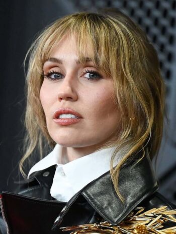 Full leaked Miley cyrus page private onlyfans photo