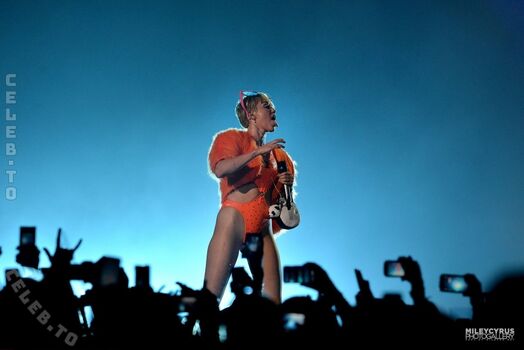 Full leaked Miley cyrus page private onlyfans photo