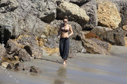 Full leaked Miley cyrus page private onlyfans photo