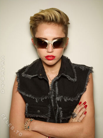 Full leaked Miley cyrus private onlyfans photo