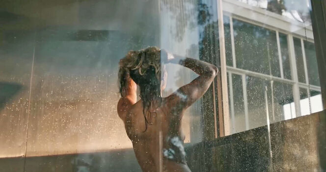 Full leaked Miley cyrus private photo