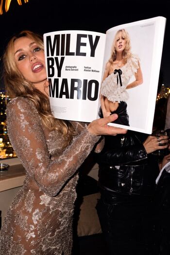 Full leaked Miley cyrus page private photo