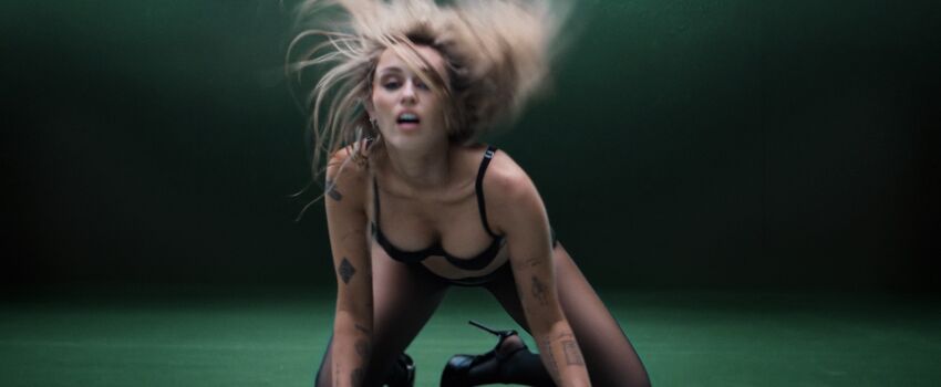 Full leaked Miley cyrus private photo