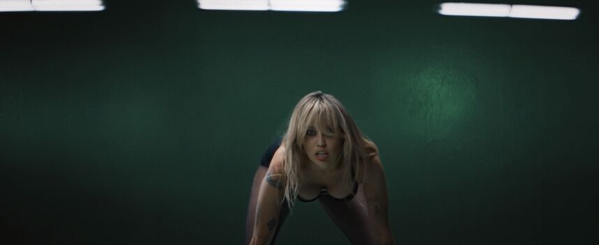 Full leaked Miley cyrus private photo