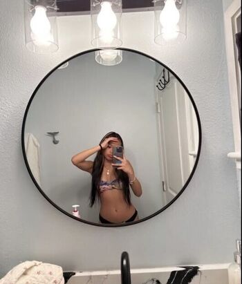 Full leaked Mileylcious private photo